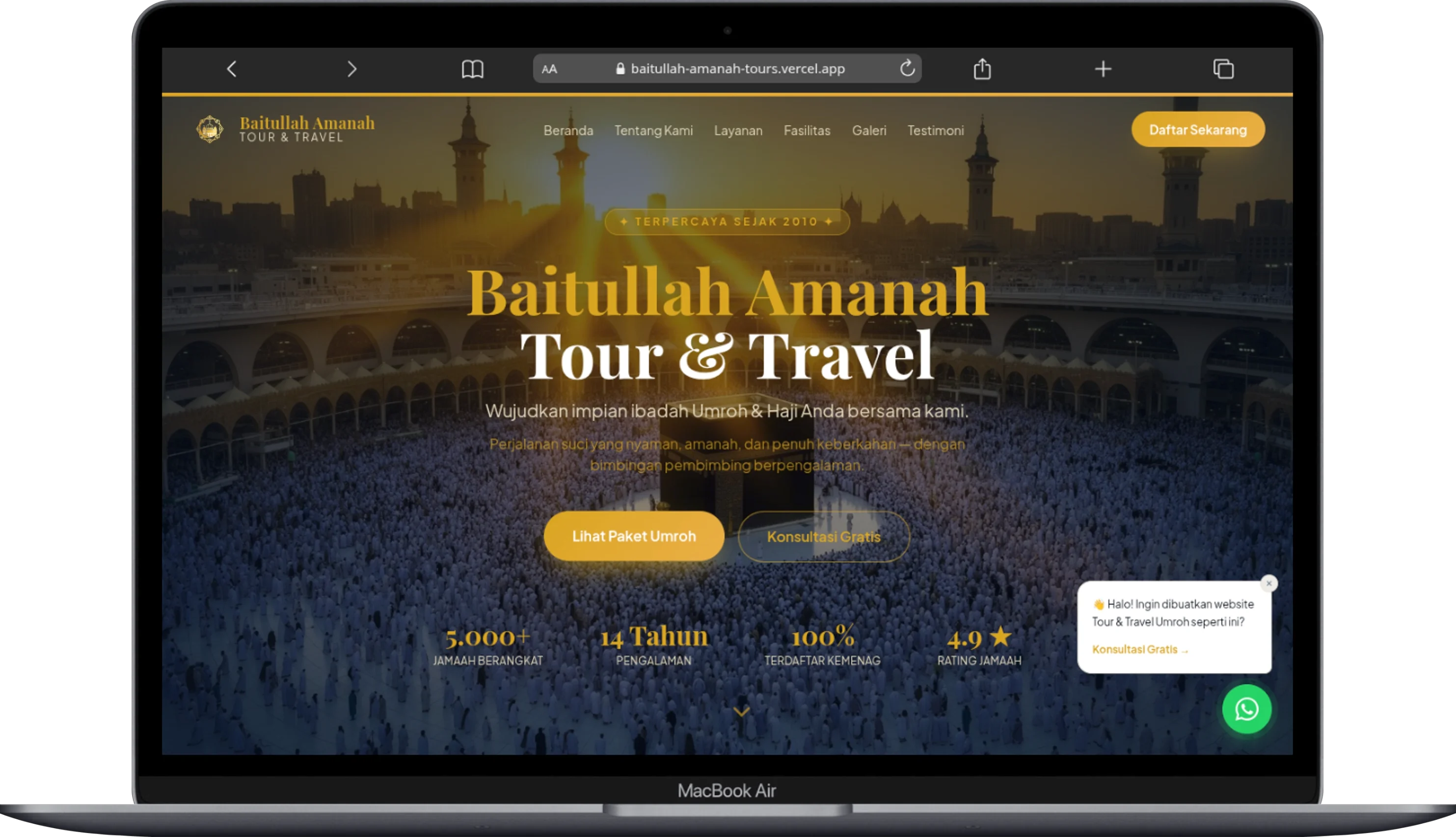 Preview website travel di tampilan laptop